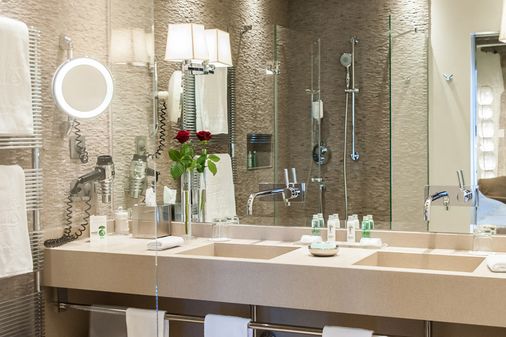 Hôtel Les Armures - Geneva - Bathroom