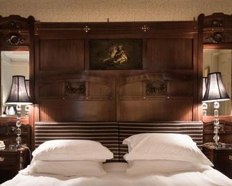 Miller Howe Hotel And Restaurant - Windermere - Bedroom