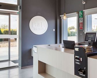 B&B Hotel Albacete - Albacete - Recepción