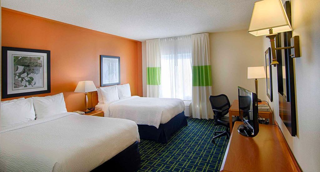 Fairfield Inn & Suites by Marriott Newark Liberty Int'l Airport - Newark - Soveværelse