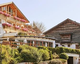 Hotel Gebhard - Fiss - Building