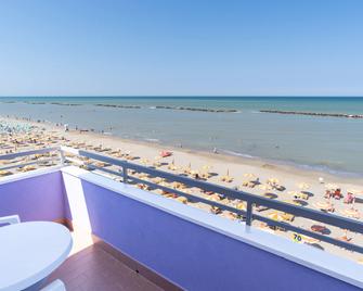 Beach Suite Hotel - Bellaria-Igea Marina - Balcony