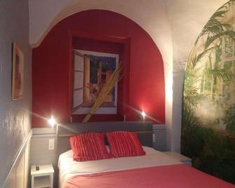 Hotel De Savoie - Annecy - Bedroom