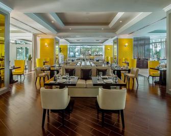 Hilton Dubai Jumeirah - Dubái - Restaurante