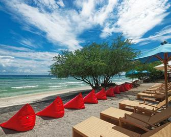Jambuluwuk Oceano Resort Gili Trawangan - Pemenang - Pantai