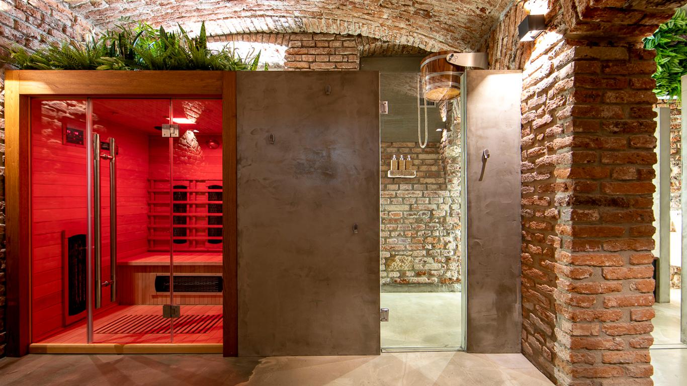 Miss Sophie's New Town & Wellness