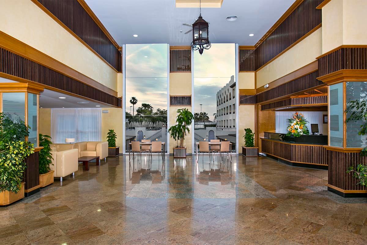 波多黎各濱海貝納馬德納酒店 - 班那馬德那 - 貝納爾馬德納 - 大廳