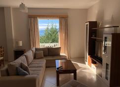 Relax Apts Saranda - Sarandë - Oturma odası