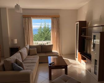 Relax Apts Saranda - Sarandë - Living room