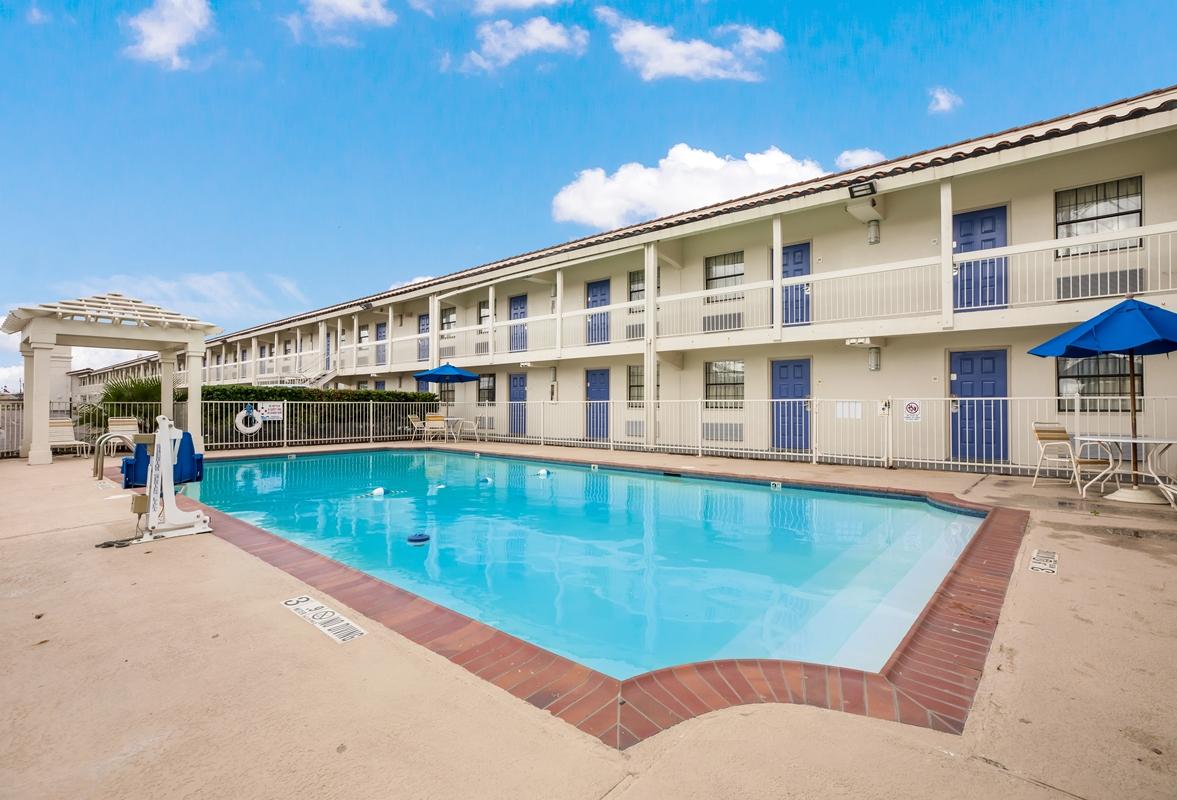 Motel 6 Beaumont TX from 51. Beaumont Hotel Deals Reviews KAYAK