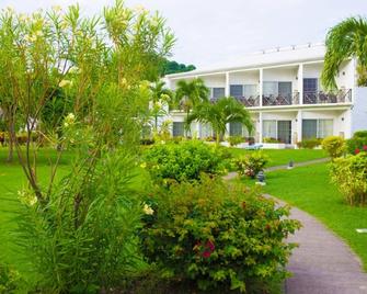 Coyaba Beach Resort - Grand Anse Beach - Building