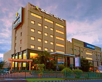 Premier Basko Hotel Padang - Padang - Rakennus