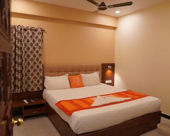 Durga Residency - Tirupati - Bedroom