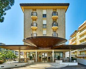 Palace Hotel Regina - Bibione - Building