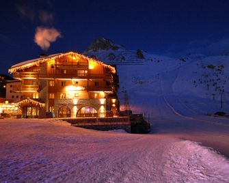 Hôtel Le Levanna by Les Etincelles - Tignes - Building