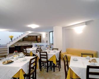 P&P Assisi Camere - Bastia umbra - Restaurant