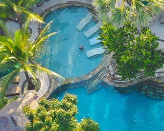 Legian Beach Hotel - Kuta - Pool
