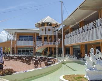 Royalton Hicacos Resort & Spa - Varadero - Building