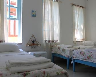 Agapi Guesthouse - Ayvalık - Habitación
