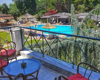 Hotel Kalamitsi Apartments - Préveza - Varanda