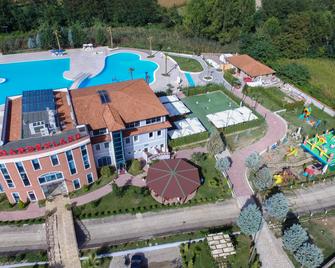 Gardenland Resort - Shkodra - Gebäude