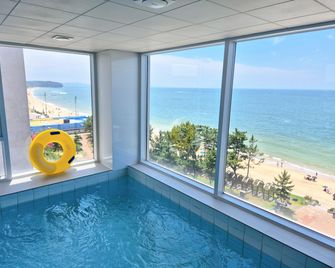 Daecheon I-Ocean Pool Villa Hotel - Boryeong - Pool