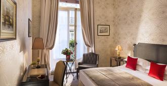 West End Hotel - Paris - Phòng ngủ