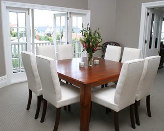 Nelson Heights Bed & Breakfast - Timaru - Dining room