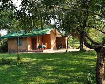 Clay Hut Village - Polonnaruwa - Edificio