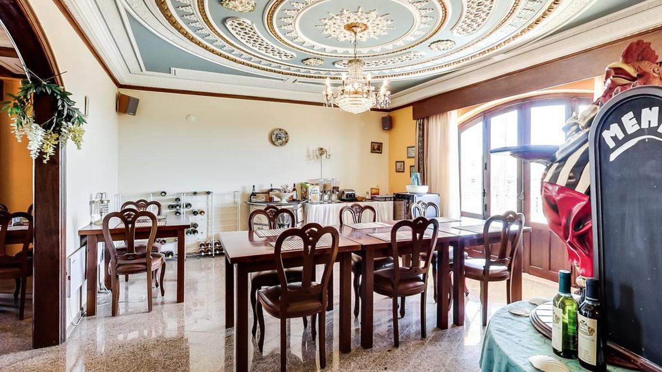 Hotel De Charme Os Dois Galos