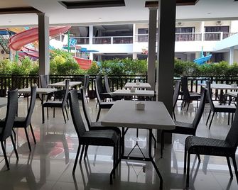 D'bilz Hotel - Pangandaran - Restaurant