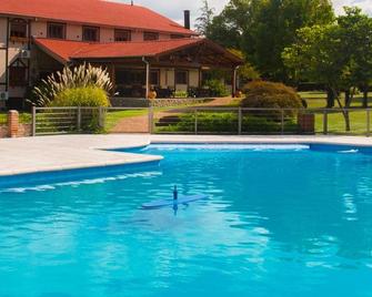 Berna Hotel & Spa - וילה ג'נרל בלגראנו - בריכה