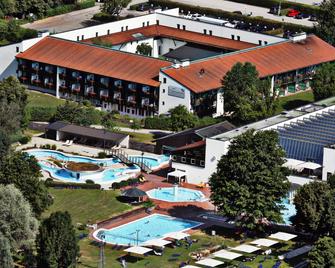 Hotel Chrysantihof - Bad Birnbach - Building