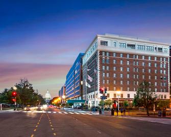 Phoenix Park Hotel - Washington - Building