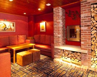 Premier Inn York City Centre-Blossom Str - York - Lobby
