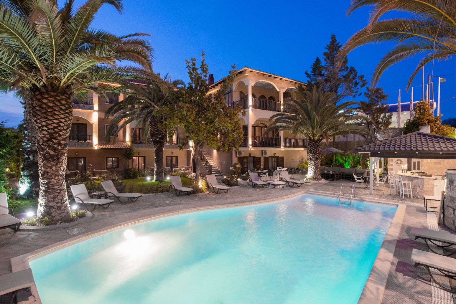 Villa Pipini Luxury Studios - Thasos Town - Edificio