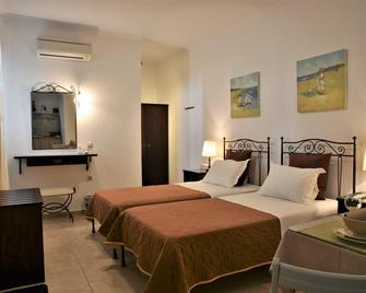 Ostria Studios - Adamantas - Habitación
