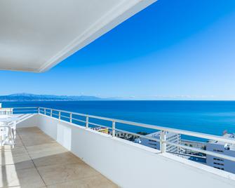 جران سيرفانتيس باي بلو سي - توريمولينوس - شرفة