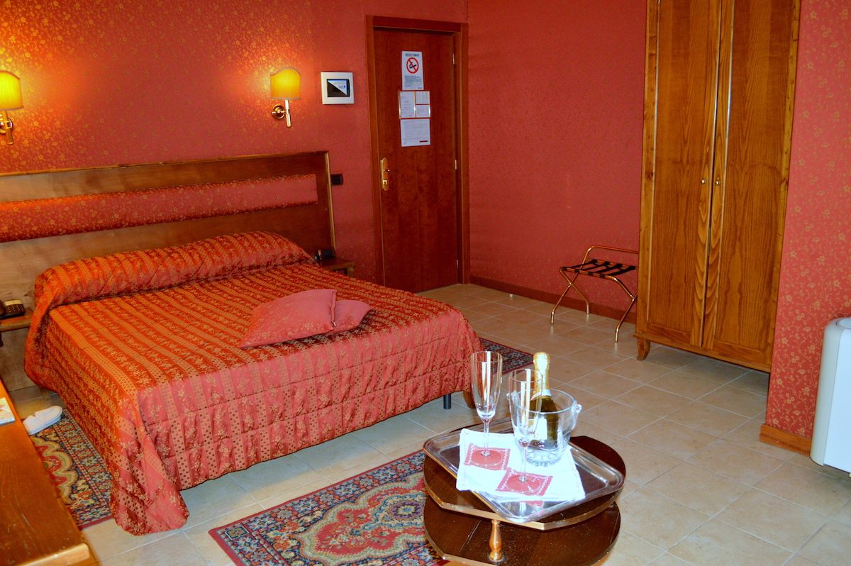 Shasa - Rome - Bedroom