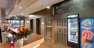 Meininger Hotel Frankfurt Main / Airport - Francfort - Hall d’entrée