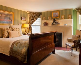 Ivy Lodge Bed & Breakfast - Newport - Bedroom
