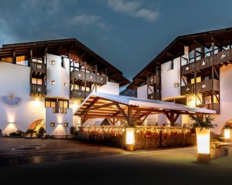 Hotel Castel Pietra - Transacqua - Budova