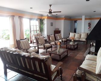 Hotel La Maison - San Bernardo - Salónek