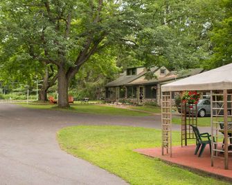 Fair Wind Motel & Cottages - Clayton - Edificio