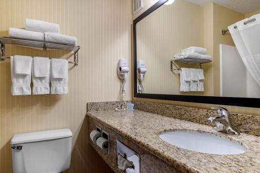 Comfort Inn Suites Bothell Seattle North 6 456 9