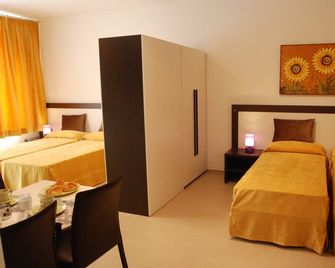 B&B Fiera Maglo' - בולוניה - חדר שינה