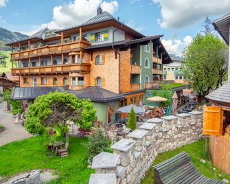 Hotel 'Zum Ritter' - Tannheim - Building