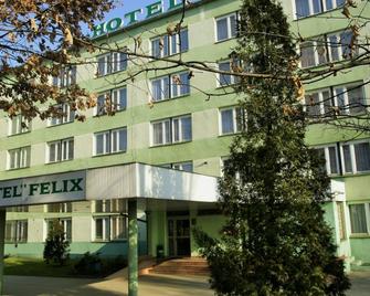 Hotel Felix - Krakow - Building
