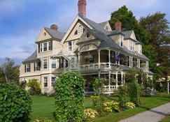 16 Best Hotels In Great Barrington Hotels From 60 Night Kayak