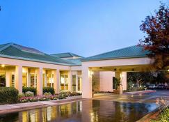 Courtyard by Marriott San Mateo Foster City - Foster City - Bâtiment